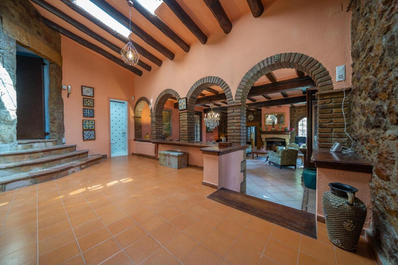 Villa Castillo Xirau, Propiedad Exclusiva Con Piscina & Aircon Santa Susanna